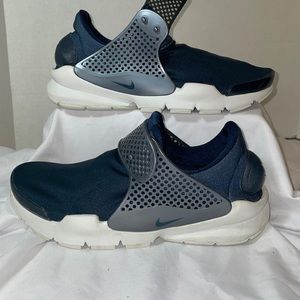 Nike sock dart running shoes navy size 7